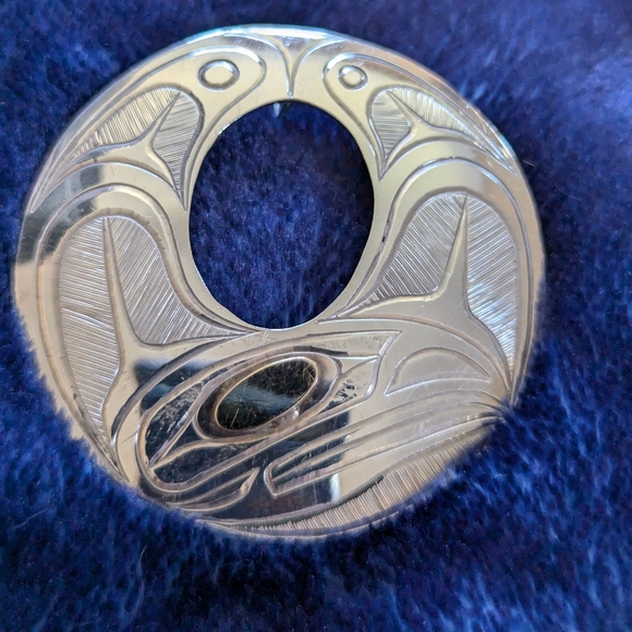 Pendant or broach Silver Indigenous Raven silver & gold - Picture 2 of 4